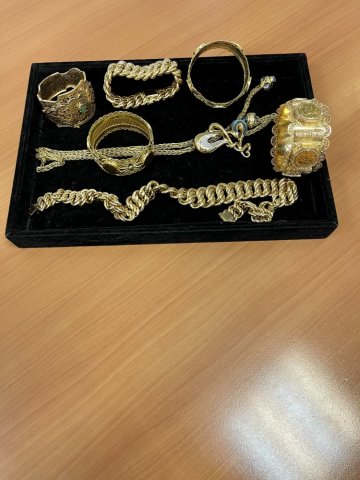 bijoux en or avec pièces